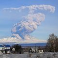 Ефектно изригване на вулкан в Камчатка – 6,5 км димен стълб